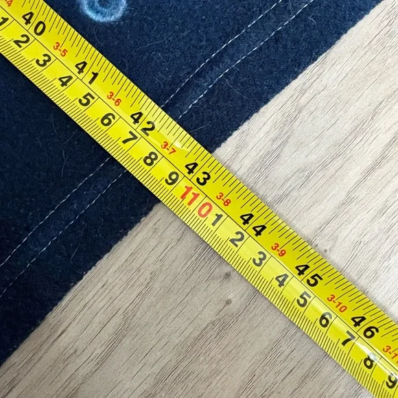 Disney Cars Lightning McQueen Fleece Blanket Piston Cup Kids Blanket - Picture 3 of 4